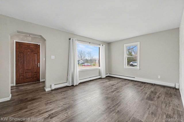 1690 Marylestone Drive, West Bloomfield Charter Township, MI 48324