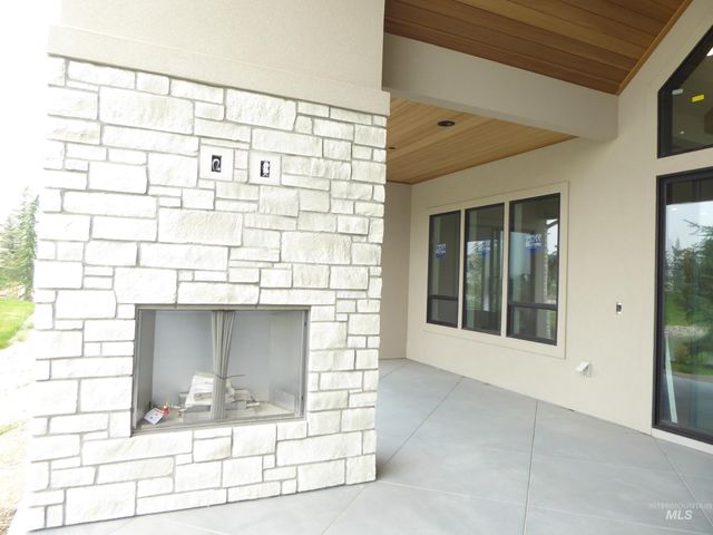 3669 N Bellrock Avenue, Eagle, ID 83616