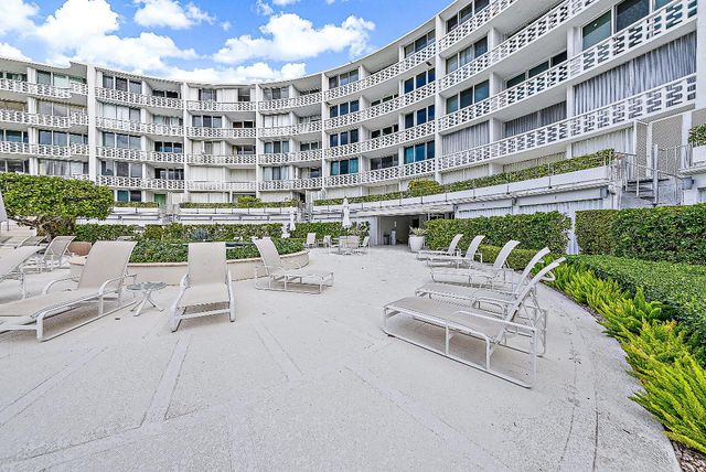 2760 S Ocean Boulevard 310, Palm Beach, FL 33480