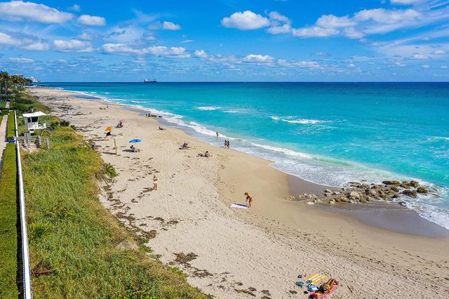 2760 S Ocean Boulevard 310, Palm Beach, FL 33480