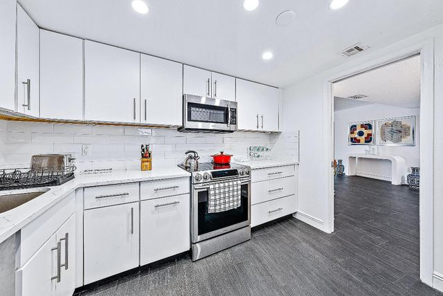 2760 S Ocean Boulevard 310, Palm Beach, FL 33480