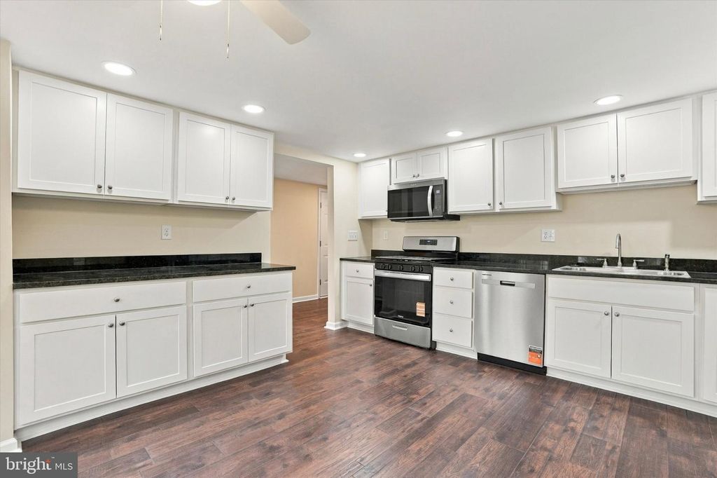 304 EAGLE LN, DOYLESTOWN, PA 18901 — photo 3
