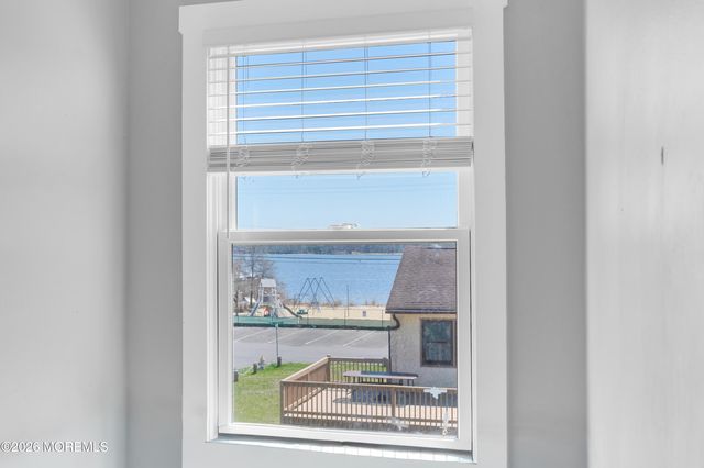 203 Riviera Drive, Toms River, NJ 08753