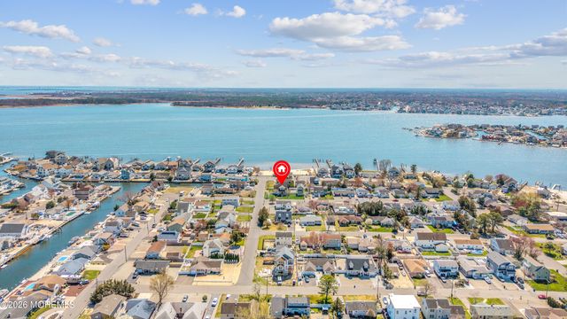 203 Riviera Drive, Toms River, NJ 08753