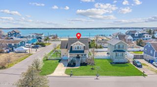 203 Riviera Drive, Toms River, NJ 08753