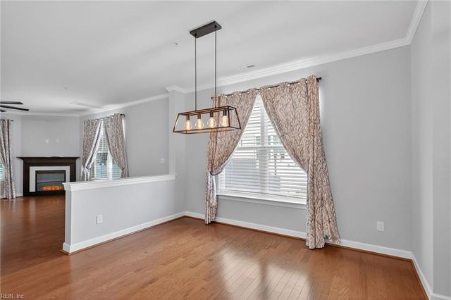 718 Albertine CT # 14A, Chesapeake, VA 23320