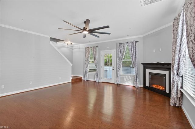 718 Albertine CT # 14A, Chesapeake, VA 23320