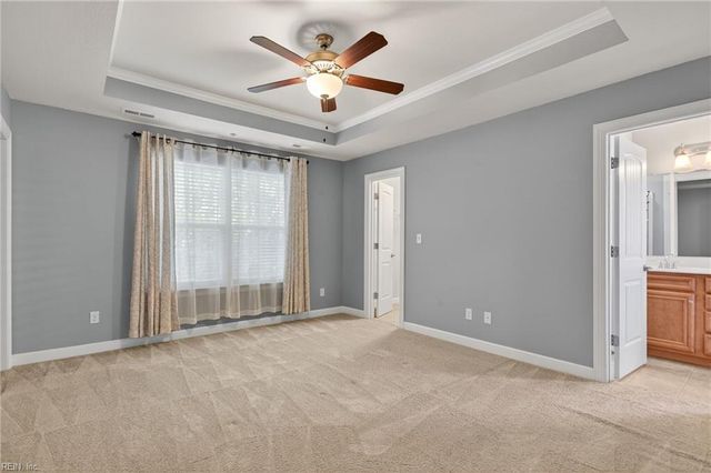 718 Albertine CT # 14A, Chesapeake, VA 23320