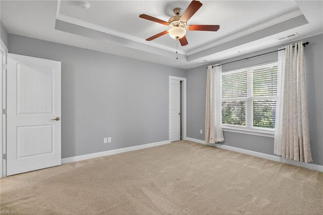 718 Albertine CT # 14A, Chesapeake, VA 23320