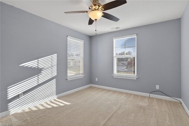 718 Albertine CT # 14A, Chesapeake, VA 23320