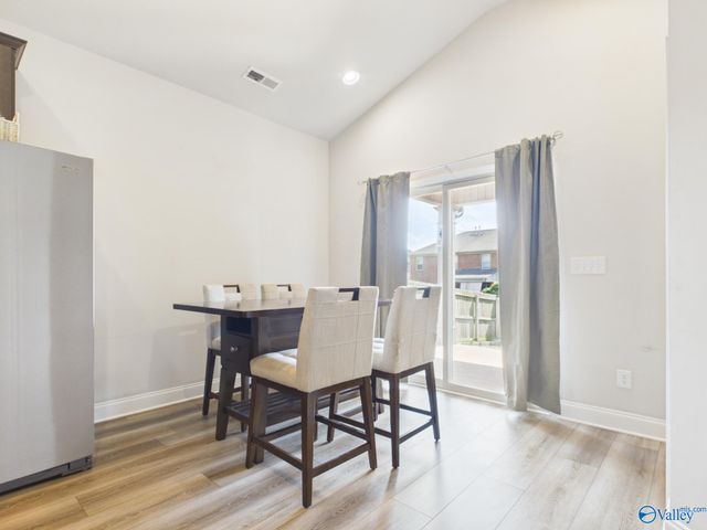 8207 NW Stone Mill Drive 8207, Huntsville, AL 35806