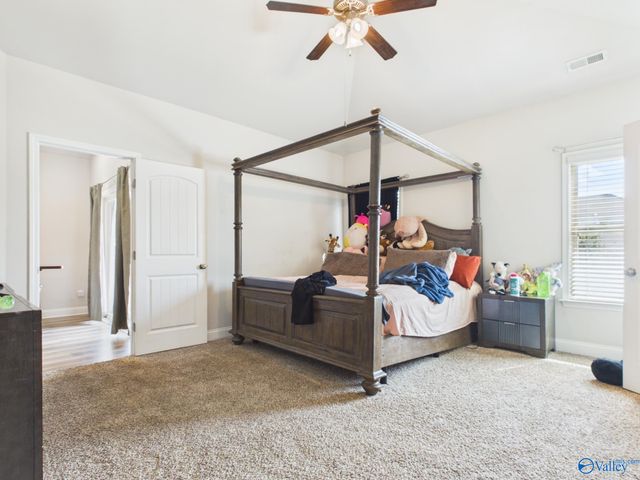 8207 NW Stone Mill Drive 8207, Huntsville, AL 35806