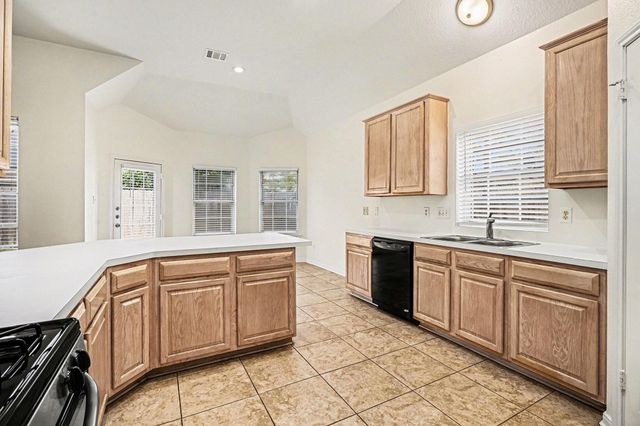 1601 Oak Place Court, Pearland, TX 77581