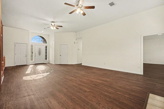 1601 Oak Place Court, Pearland, TX 77581