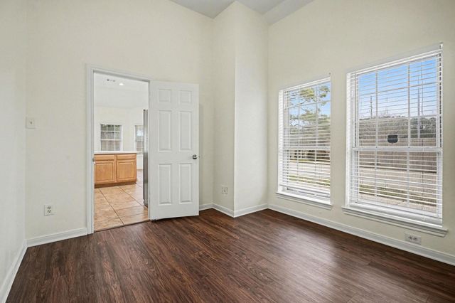 1601 Oak Place Court, Pearland, TX 77581