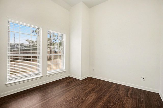 1601 Oak Place Court, Pearland, TX 77581