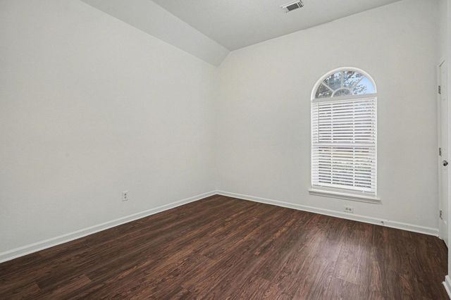 1601 Oak Place Court, Pearland, TX 77581