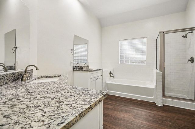 1601 Oak Place Court, Pearland, TX 77581