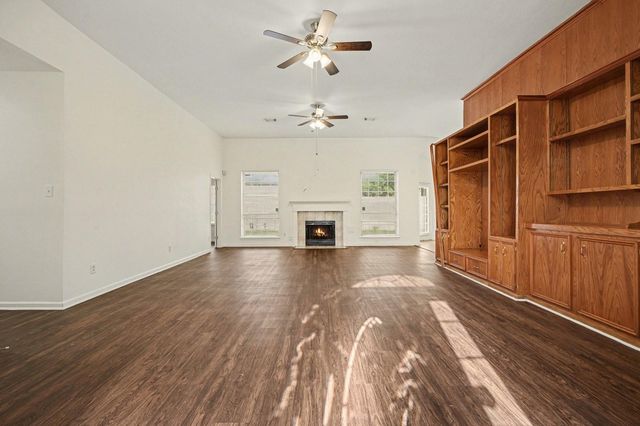 1601 Oak Place Court, Pearland, TX 77581