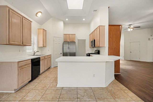 1601 Oak Place Court, Pearland, TX 77581