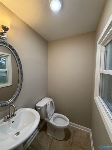 3010 Turf Avenue NW, Huntsville, AL 35816