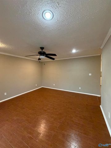 3010 Turf Avenue NW, Huntsville, AL 35816