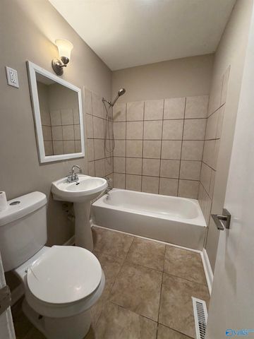 3010 Turf Avenue NW, Huntsville, AL 35816