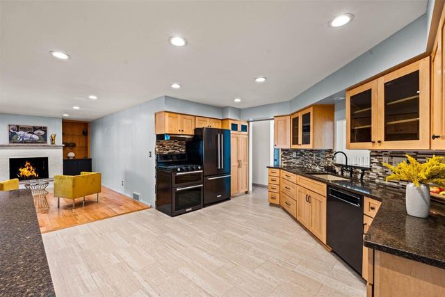 5554 S 25th STREET, Milwaukee, WI 53221