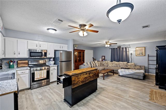 227 W Tucker Road, Pottsville, AR 72858