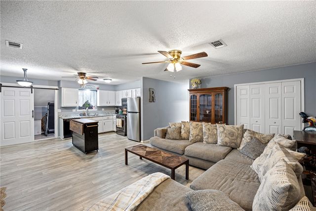 227 W Tucker Road, Pottsville, AR 72858