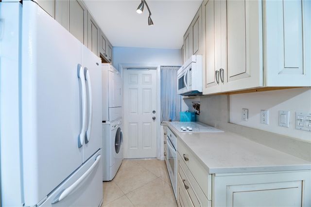 1021 Hillsboro Mile G1, Hillsboro Beach, FL 33062