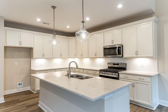 853 Amesbury Drive Street, Florence, KY 41042