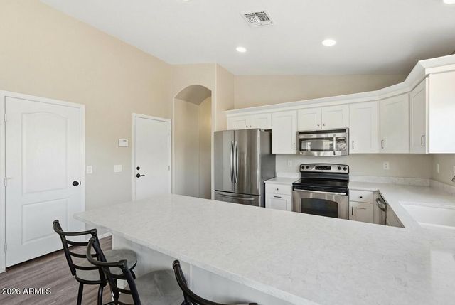 2829 E PARK VIEW Lane, Phoenix, AZ 85024