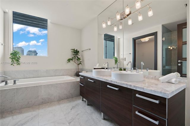 244 Biscayne Boulevard PH4908, Miami, FL 33132