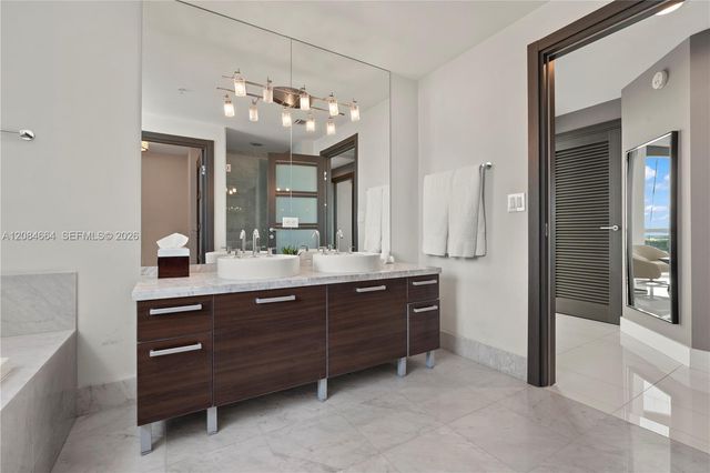 244 Biscayne Boulevard PH4908, Miami, FL 33132