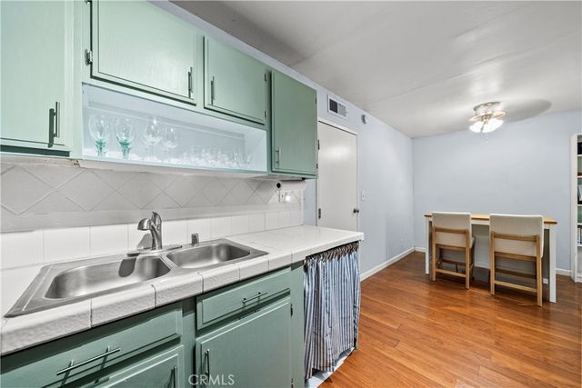 14435 Plummer 23, Panorama City, CA 91402