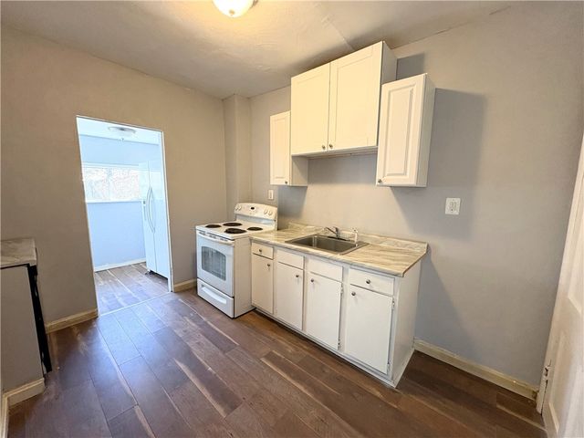 1020 Lakewood Ave, Elliott, PA 15220