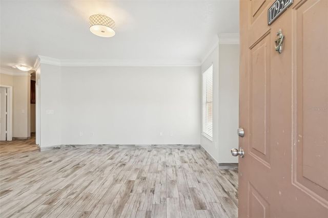 17932 VILLA CREEK DRIVE, Tampa, FL 33647