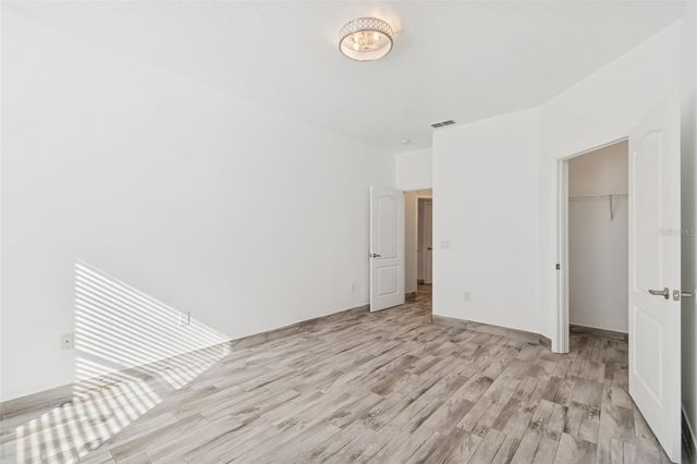 17932 VILLA CREEK DRIVE, Tampa, FL 33647