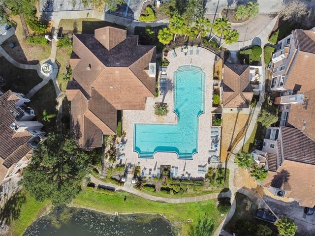 17932 VILLA CREEK DRIVE, Tampa, FL 33647