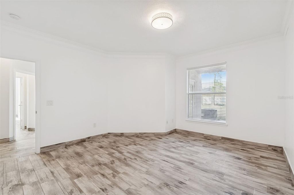 Image 41 of property listing at 17932 VILLA CREEK DRIVE, Tampa, FL 33647