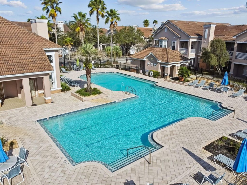 Image 52 of property listing at 17932 VILLA CREEK DRIVE, Tampa, FL 33647