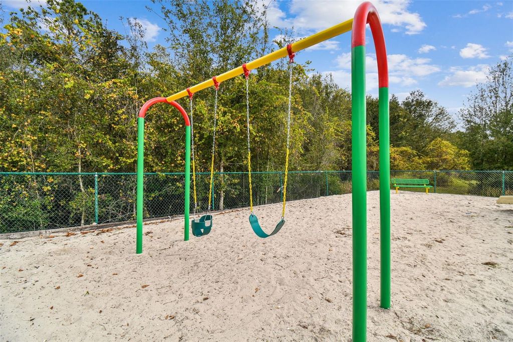 Image 58 of property listing at 17932 VILLA CREEK DRIVE, Tampa, FL 33647