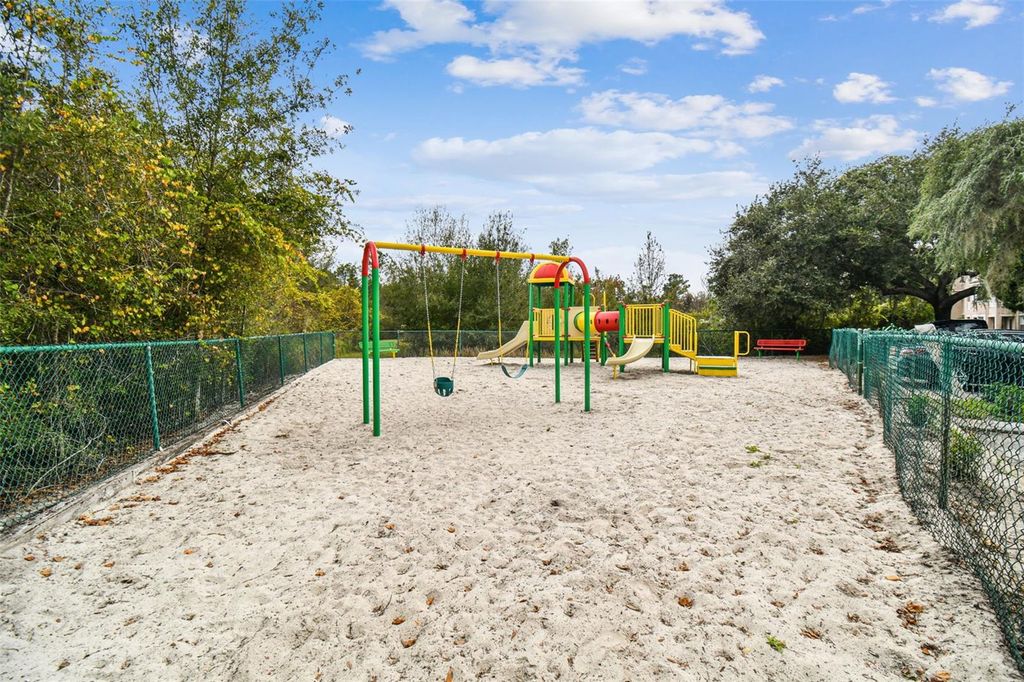 Image 59 of property listing at 17932 VILLA CREEK DRIVE, Tampa, FL 33647