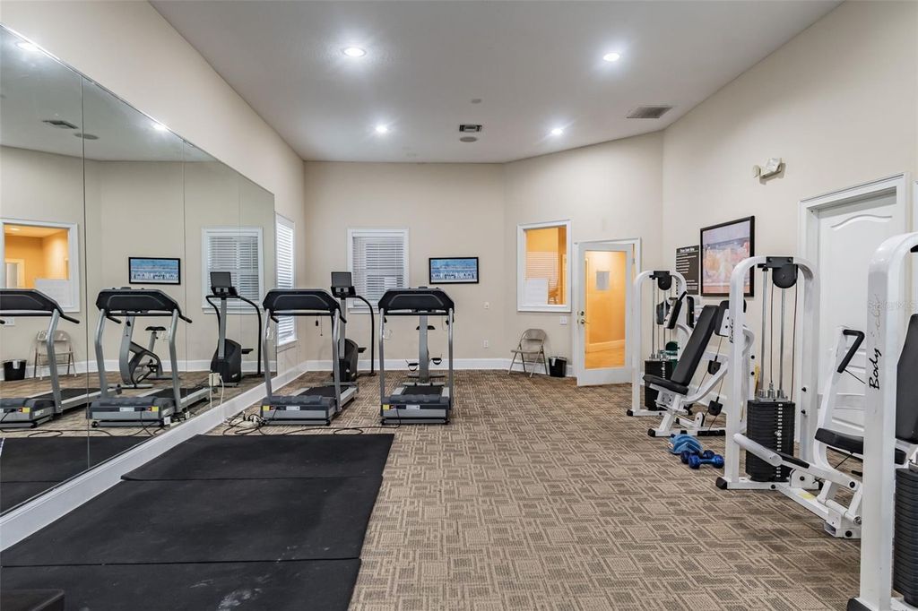 Image 63 of property listing at 17932 VILLA CREEK DRIVE, Tampa, FL 33647