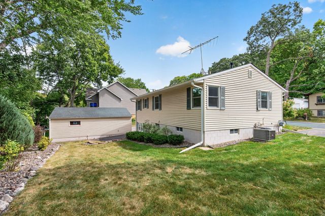 4638 Bedford Road, Mound, MN 55364