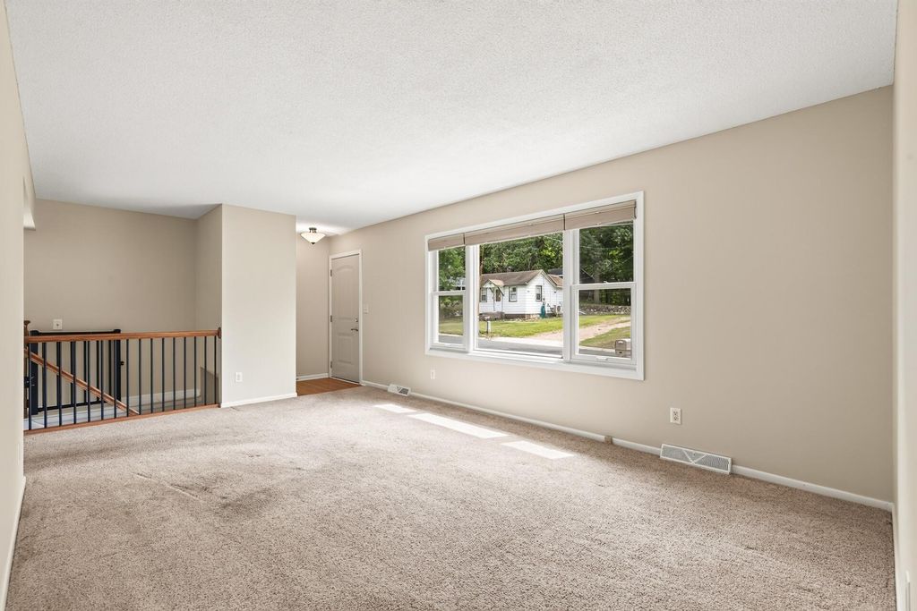 4638 Bedford Road, Mound, MN 55364 — photo 5