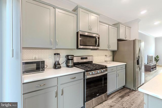 8372 DIETER DR, Rosedale, MD 21237