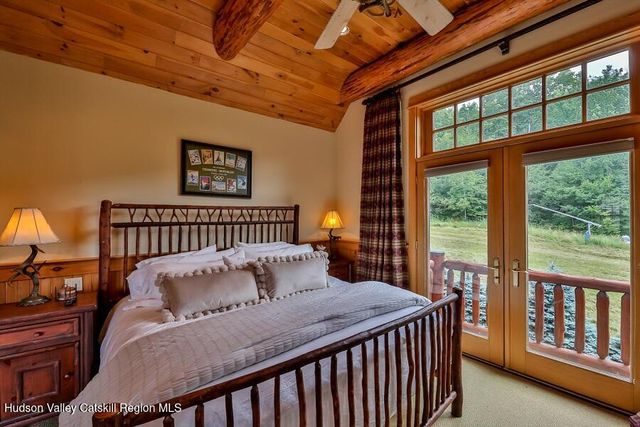 6 White Way, Windham, NY 12496