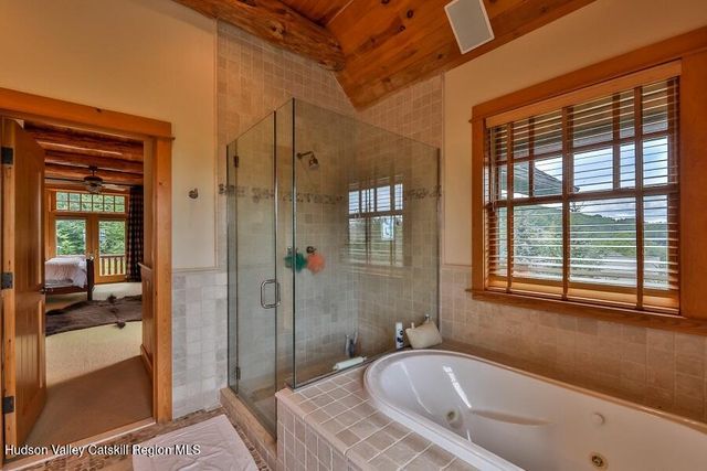 6 White Way, Windham, NY 12496